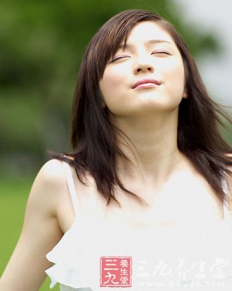 點擊將在新窗口查看全圖 中醫(yī)養(yǎng)生 巧用艾灸治痛經(jīng)